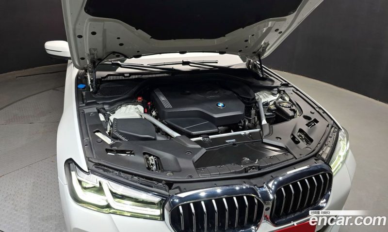 BMW 5-Series i530 M Sport Package