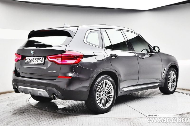 BMW X3 xDrive i20 Luxury