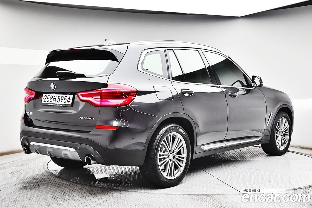 BMW X3 xDrive i20 Luxury