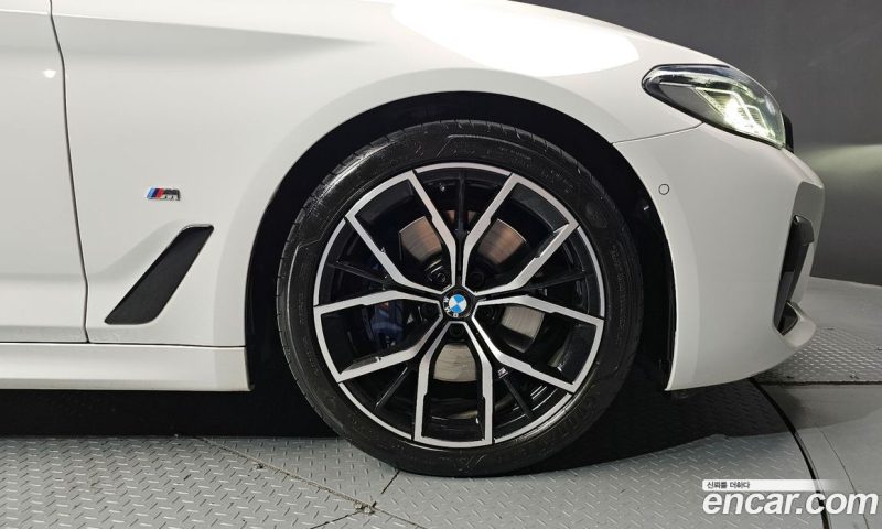 BMW 5-Series i530 M Sport Package