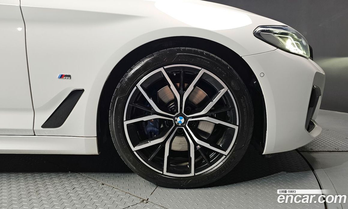 BMW 5-Series i530 M Sport Package