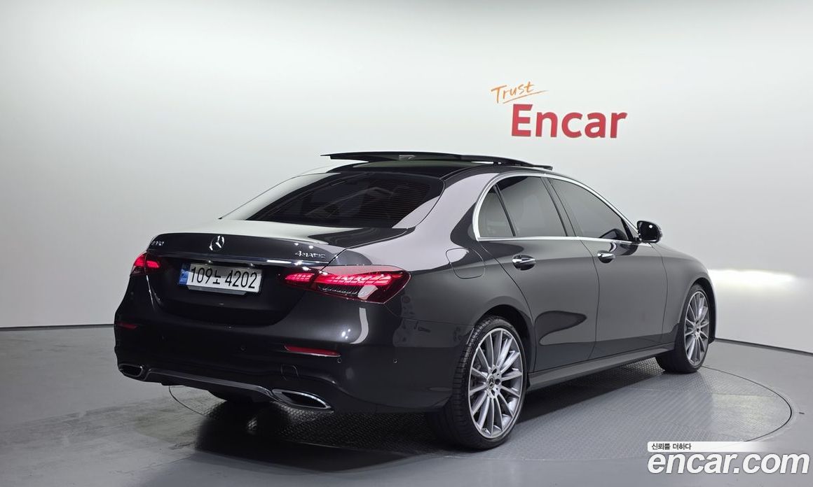 Mercedes Benz E-Class E350 4MATIC AMG Line