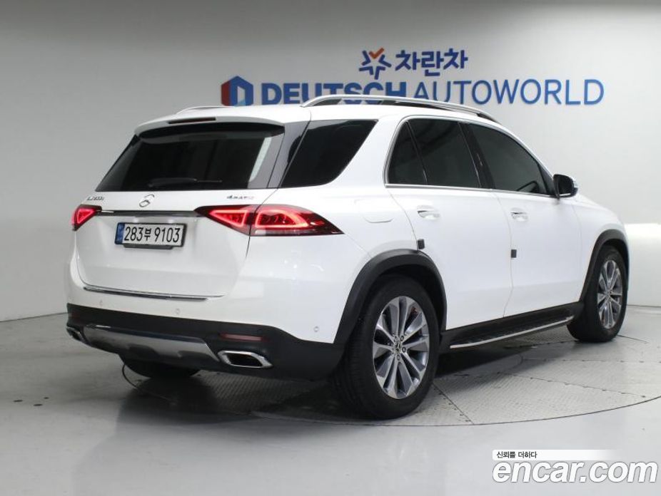 Mercedes Benz GLE-Class GLE300d 4MATIC