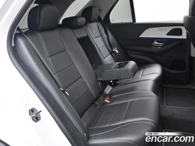 Mercedes Benz GLE-Class GLE300d 4MATIC