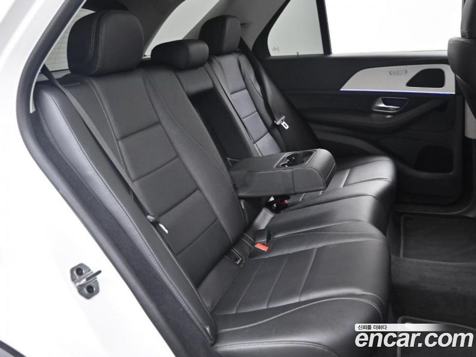 Mercedes Benz GLE-Class GLE300d 4MATIC