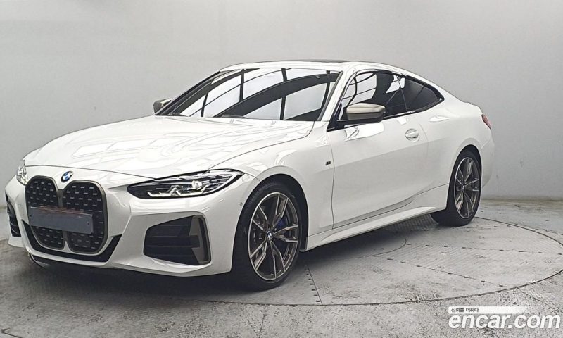 BMW 4-Series M440i xDrive Coupe