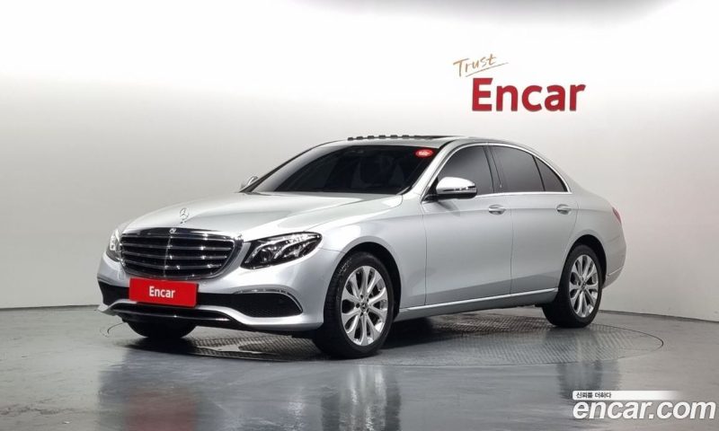 Mercedes Benz E-Class E220d 4MATIC Exclusive
