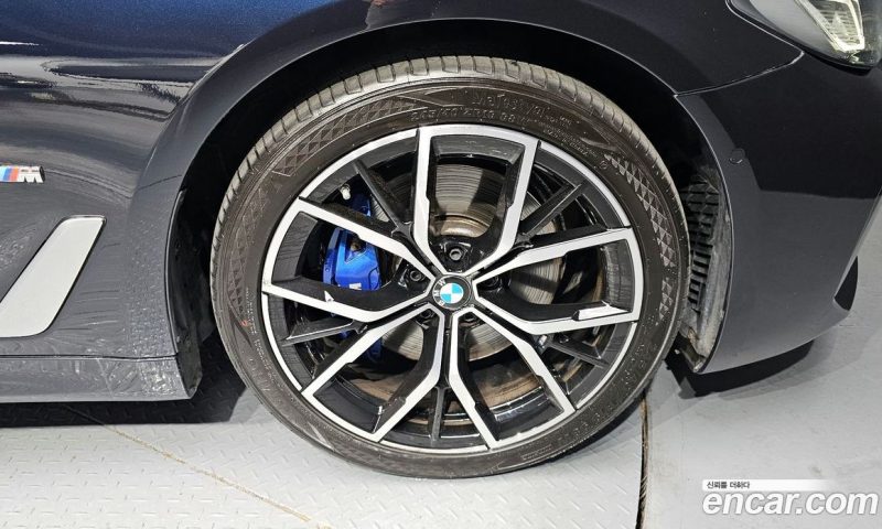 BMW 5-Series i530 M Sport Package