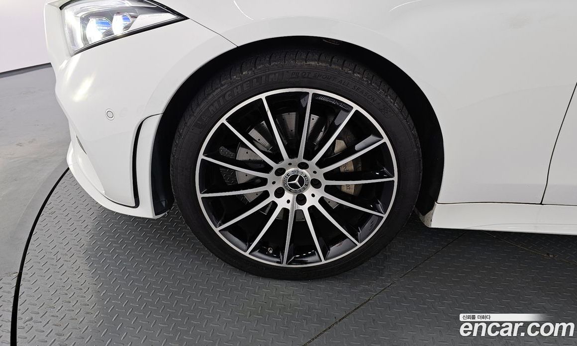 Mercedes Benz CLS-Class CLS450 4MATIC AMG Line