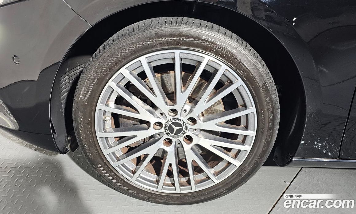 Mercedes Benz A-Class A250 4MATIC Sedan