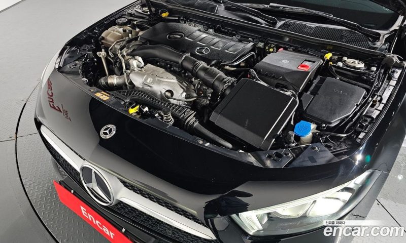 Mercedes Benz A-Class A250 4MATIC Sedan