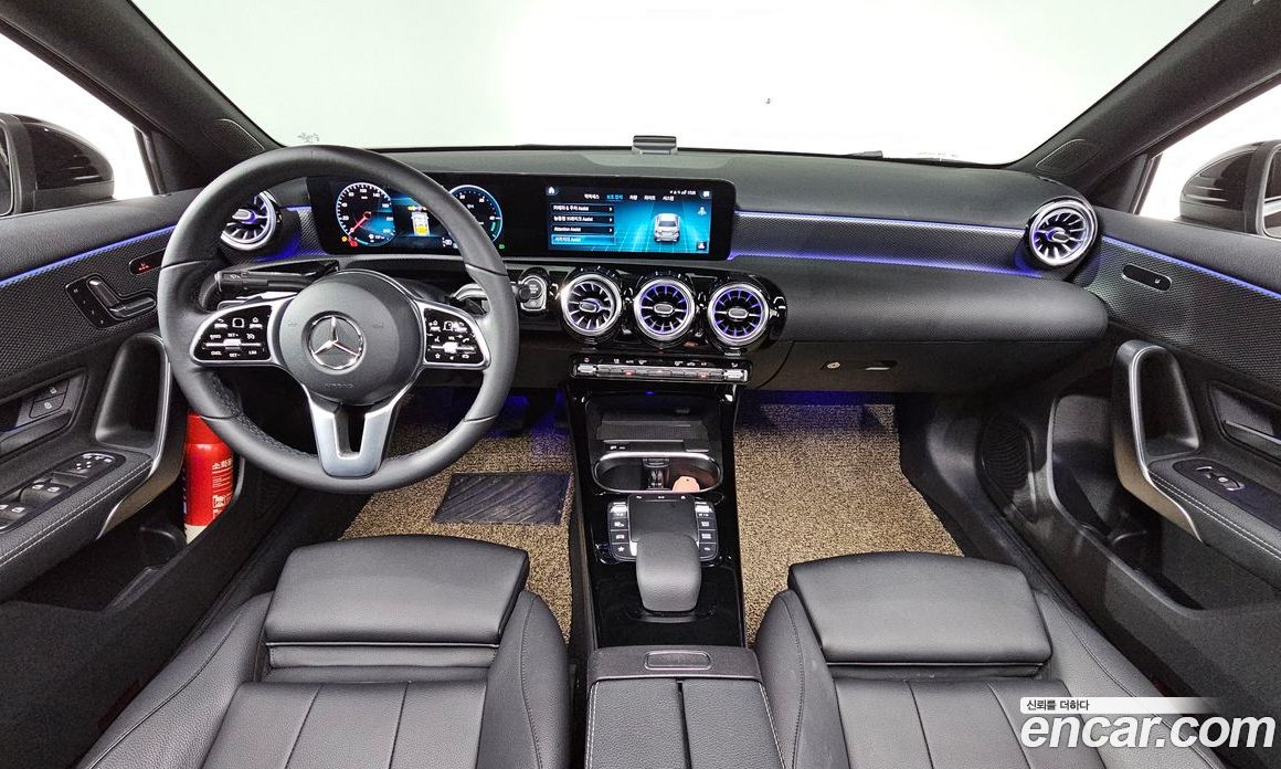 Mercedes Benz A-Class A250 4MATIC Sedan