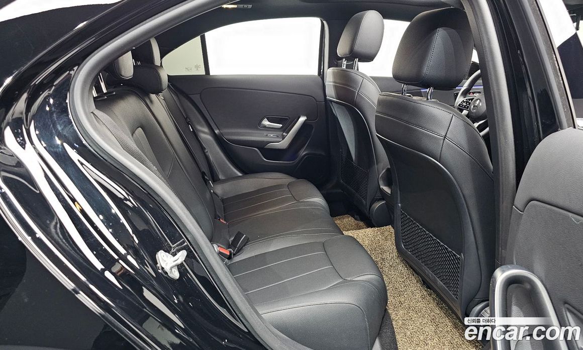 Mercedes Benz A-Class A250 4MATIC Sedan