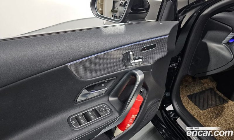 Mercedes Benz A-Class A250 4MATIC Sedan