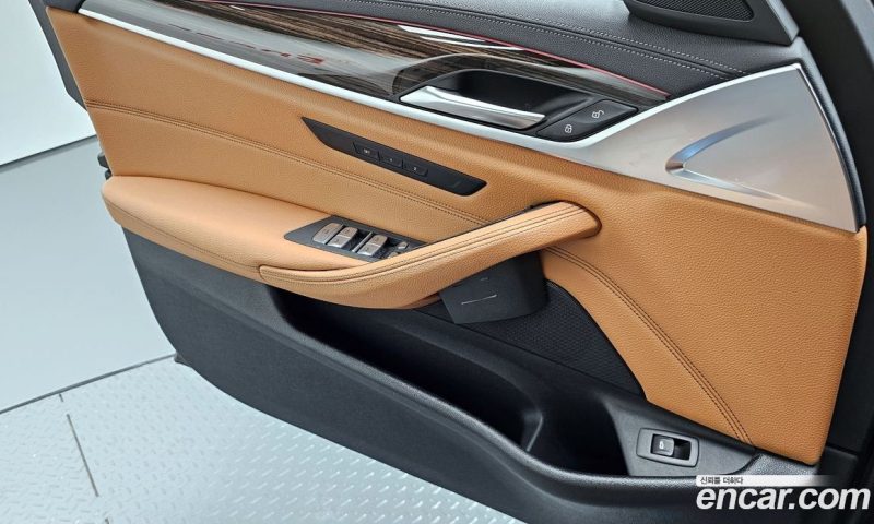 BMW 5-Series i520 M Sport