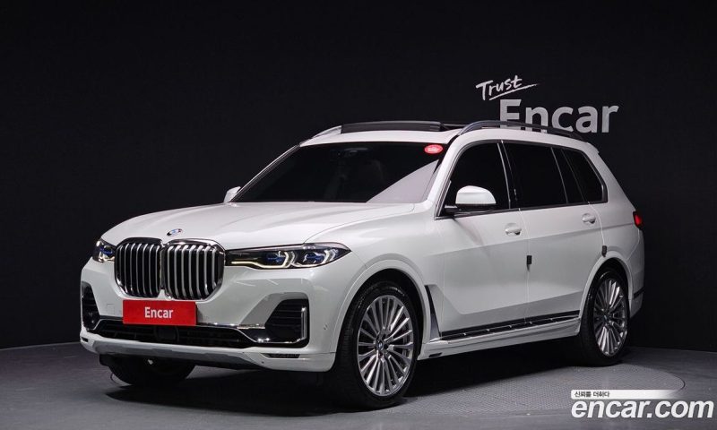 BMW X7 xDrive i40 Design Pure Excellence 7-Seater