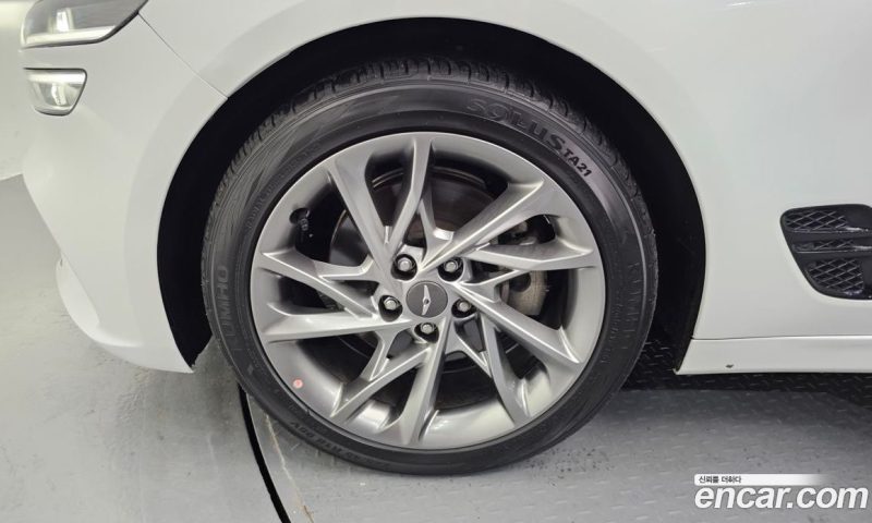 Genesis G70 Gasoline 2.0T 4WD