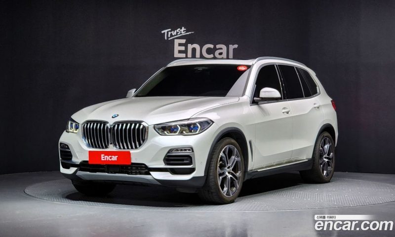 BMW X5 xDrive i40 xLine