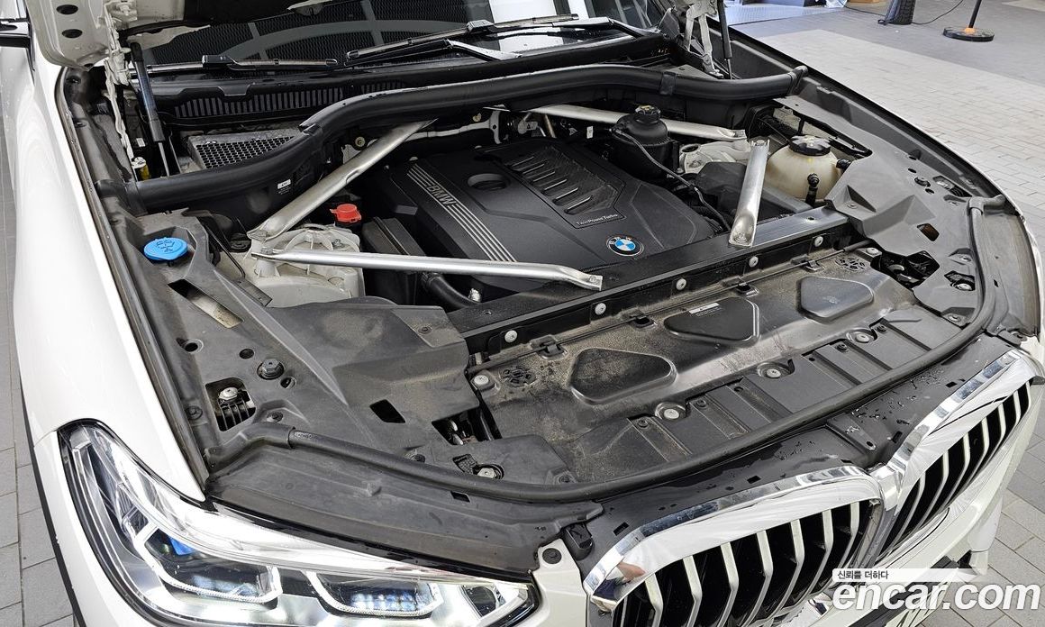 BMW X5 xDrive i40 xLine