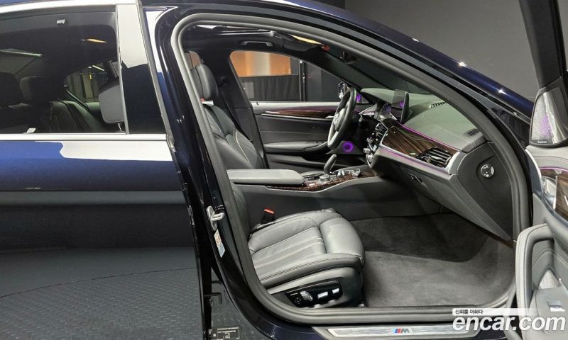 BMW 5-Series i520 M Sport