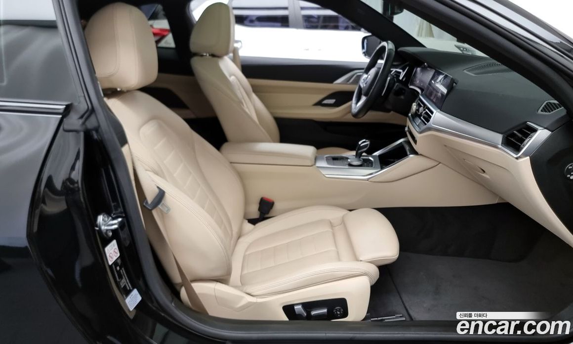 BMW 4-Series M440i xDrive Coupe