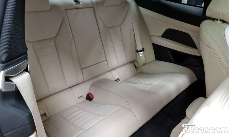 BMW 4-Series M440i xDrive Coupe