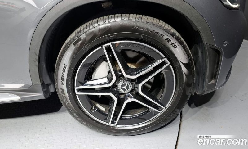 Mercedes Benz GLC-Class GLC300 4MATIC