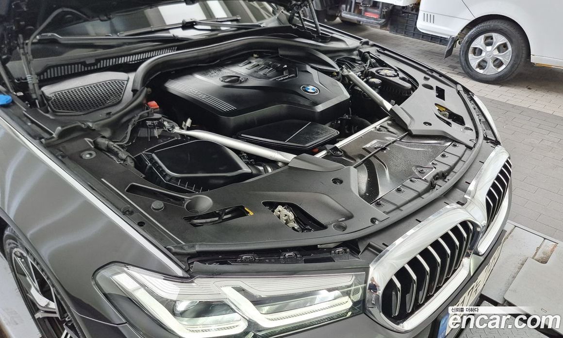 BMW 5-Series i530 M Sport Package