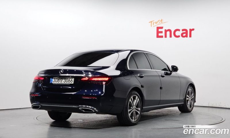 Mercedes Benz E-Class E350 4MATIC Avantgarde
