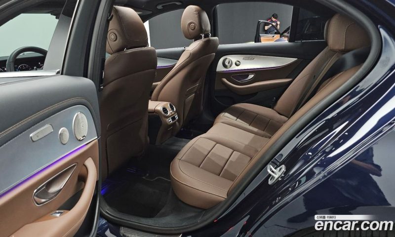 Mercedes Benz E-Class E350 4MATIC Avantgarde
