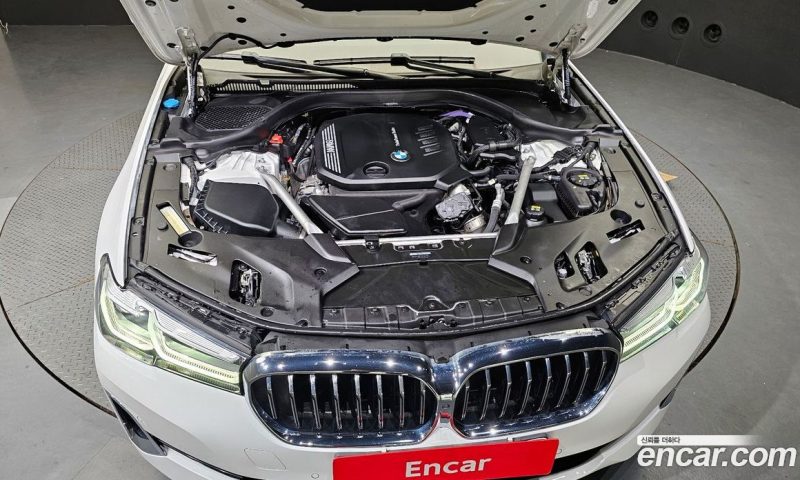 BMW 5-Series 523D xDrive Luxury