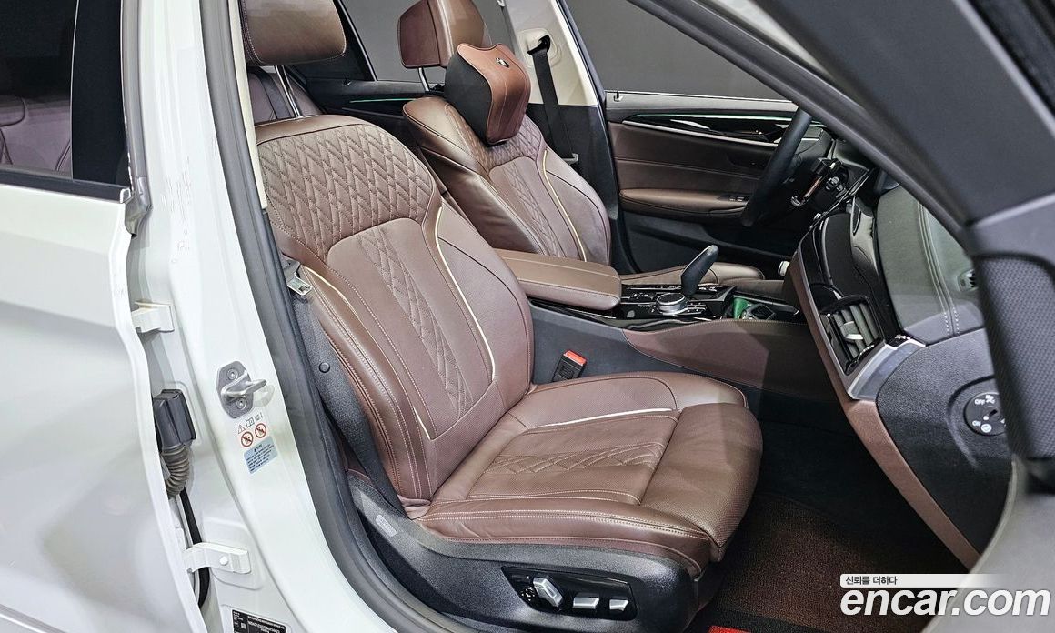 BMW 5-Series 523D xDrive Luxury