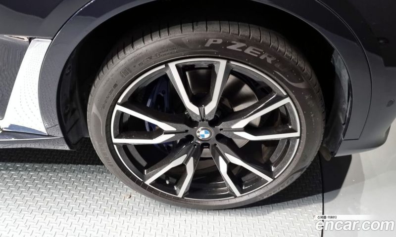 BMW X7 xDrive i40 M Sport 6STR