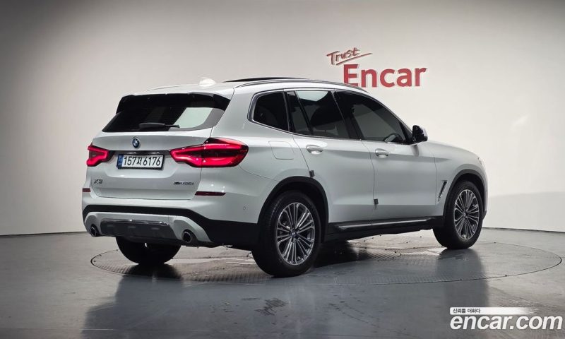 BMW X3 xDrive i20 Luxury