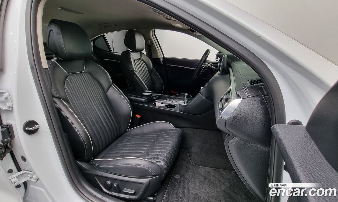 Genesis G70 2.0T AWD
