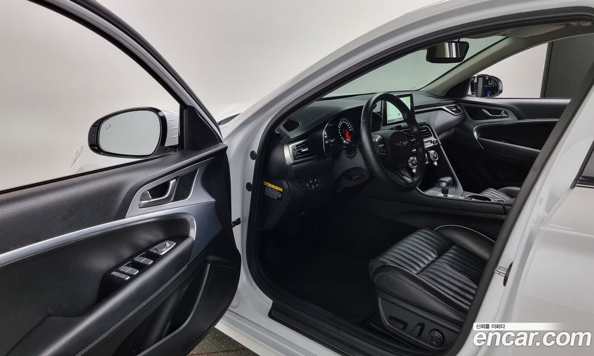 Genesis G70 2.0T AWD