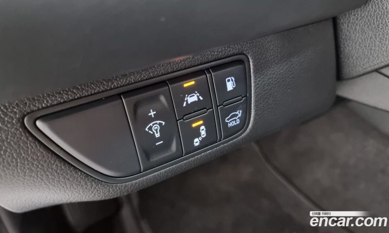 Genesis G70 2.0T AWD