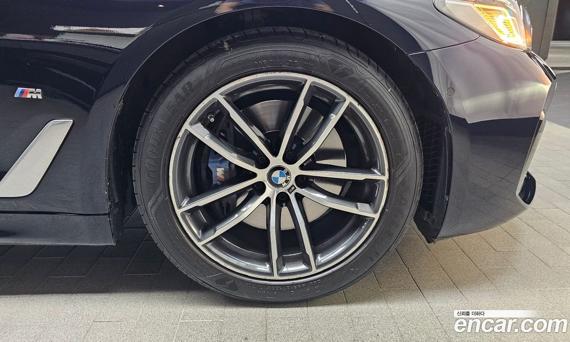 BMW 5-Series i520 M Sport