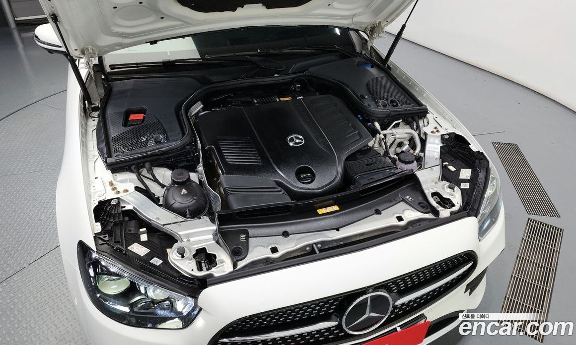 Mercedes Benz E-Class E450 4MATIC Coupe