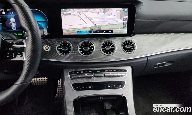Mercedes Benz E-Class E450 4MATIC Coupe