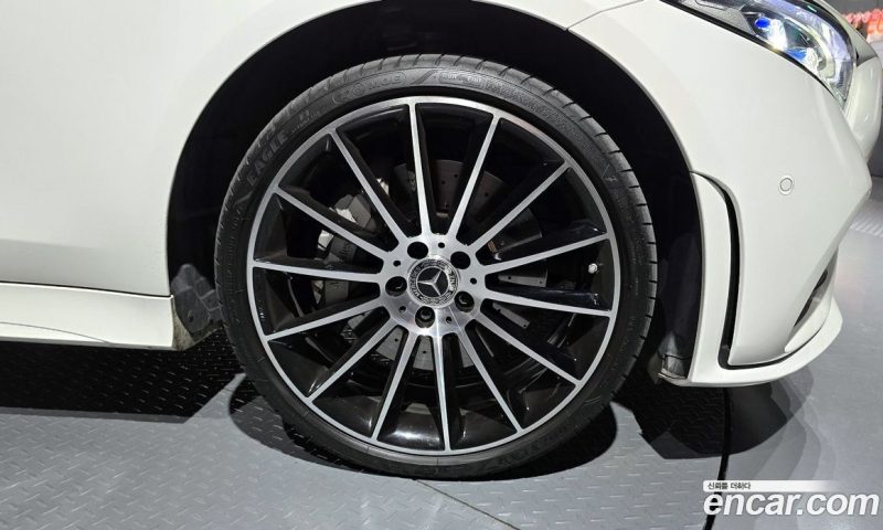 Mercedes Benz CLS-Class CLS450 4MATIC AMG Line