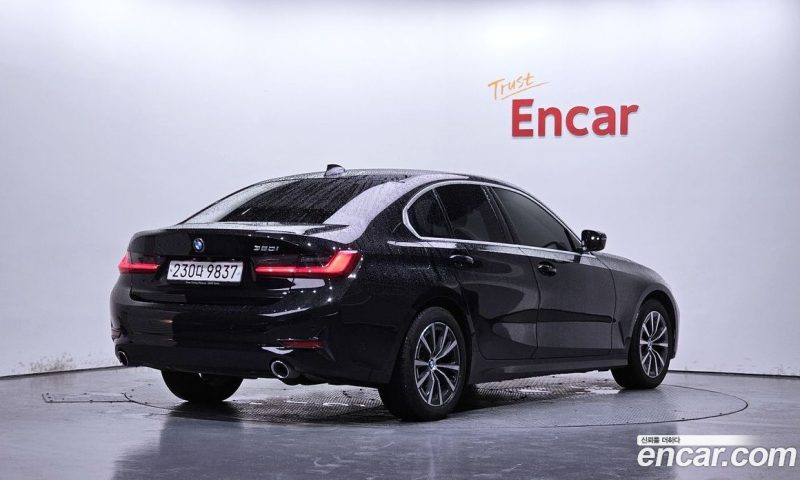 BMW 3-Series i320