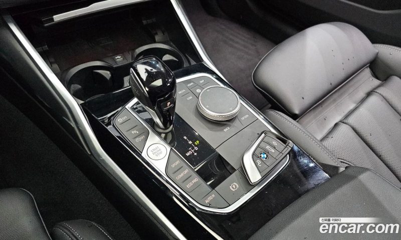 BMW 3-Series i320