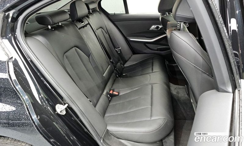 BMW 3-Series i320