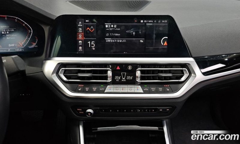 BMW 3-Series i320