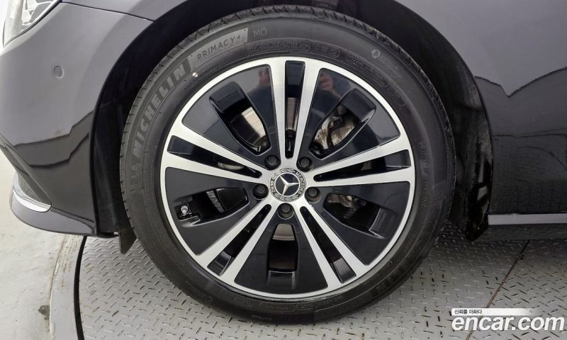 Mercedes Benz E-Class E250 Avantgarde