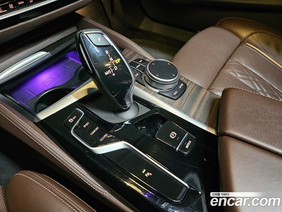 BMW 5-Series 523D Luxury