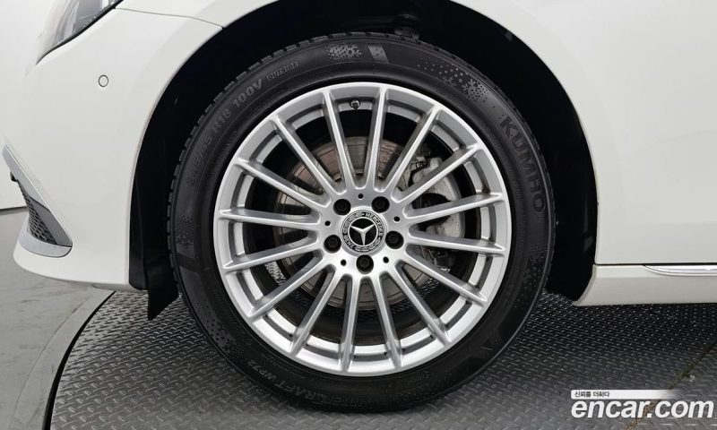 Mercedes Benz E-Class E250 Exclusive