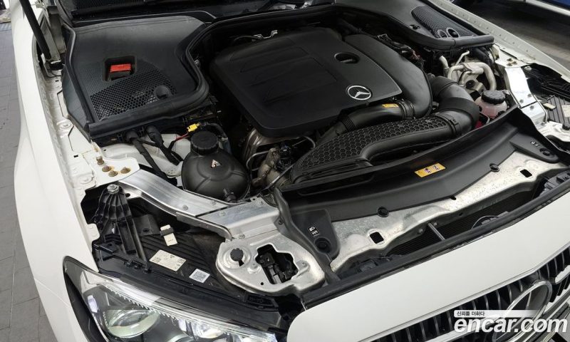 Mercedes Benz E-Class E350 4MATIC Avantgarde