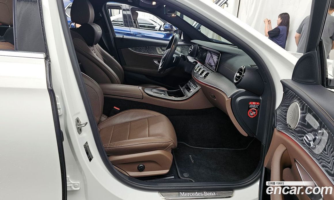 Mercedes Benz E-Class E350 4MATIC Avantgarde